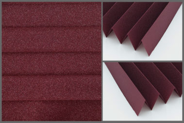 Presto P110 – uniwersalna tkanina plisowana do wnętrz, zapewniająca naturalne oświetlenie w kolorze bordowym.	