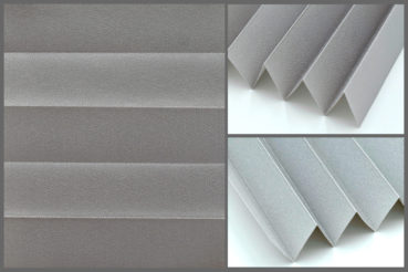 Tkanina plisowana Presto Pearl P211 o subtelnie zaciemniającej strukturze, zachowująca jasność we wnętrzu w kolorze jasnoszarym	